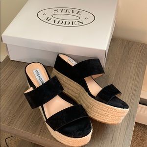 Steve Madden platform slip on sandals